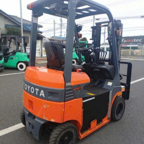 Xe nâng điện toyota ngồi lái 1,5 tấn 