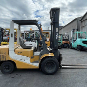 xe nâng dầu tcm 3 tấn