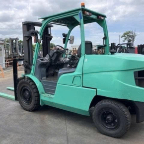 xe nâng dầu mitsubishi 4 tấn