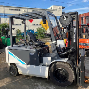Xe nâng unicarrie 3,5 tấn khung chui cont,dịch càng+dịch từng càng