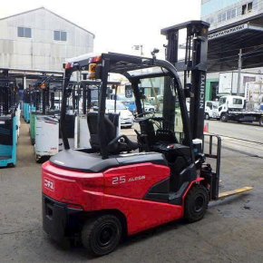XE NÂNG ĐIỆN HIỆU NUCHIYU 