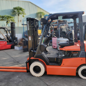 TOYOTA Điện 2,5 tấn