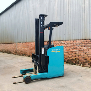 Xe nâng sumitomo đứng lái 1,5t cao 4m sx 2019