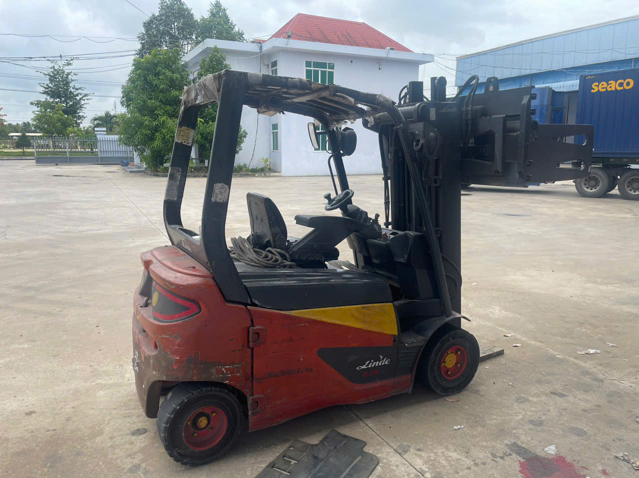 xe nâng tuấn khôi